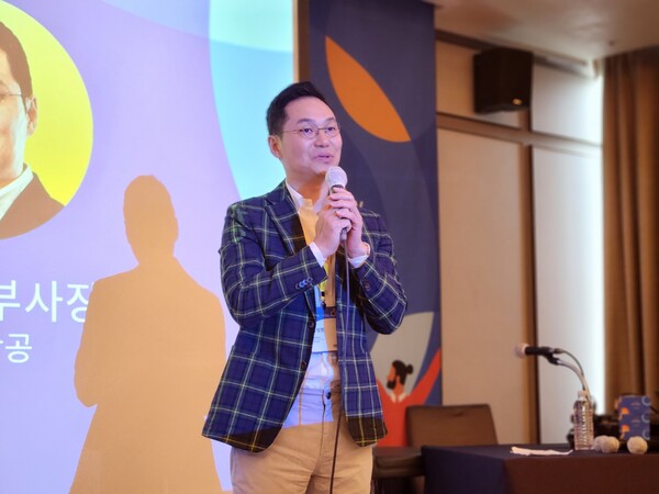 장성현 대한항공 마케팅·IT 부문 부사장은 기자간담회에서 워크데이를 선택한 이유를 소개했다. /김동원 기자