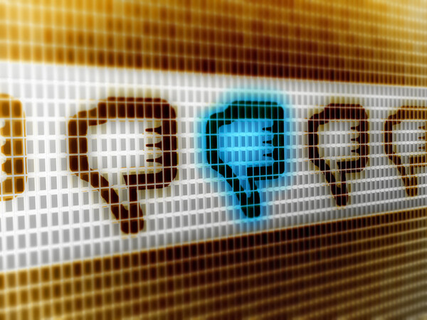 여성 옷을 벗기는 AI 앱이 인기를 끄는 등 AI 부작용이 발생하고 있다. /게티이미지뱅크