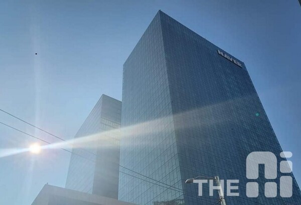 네이버와 KAIST가 정부의 생성AI 선도인재양성 사업에 준비한 서류를 내지도 못한 것으로 확인됐다. /김동원 기자