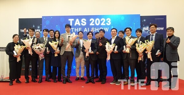 국내에는 AI 기술과 안전성을 모두 심사해 시상하는 Good AI Awards 등 AI 안전성을 확보하기 위한 여러 이벤트가 존재한다. /THE AI