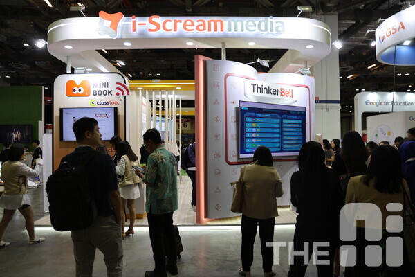 6일 싱가포르에서 열린 ‘에듀테크 아시아(Edutech Asia) 2024’ 에 참여한 아이스크림미디어가 AI BOX, 띵커벨, 아트봉봉 등 영어판을 처음 선보이면서 글로벌 경쟁에 돌입했다. /구아현 기자