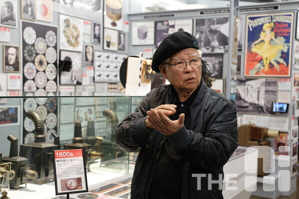 스타워즈, 심슨네 가족들, 트랜스포머, 핑크팬더, 스파이더맨 등의 제작에 참여한 넬슨 신 회장은 AI로 그린 그림은 현실성이 떨어지고 중복되는 작품도 많다고 지적했다. /김동원 기자