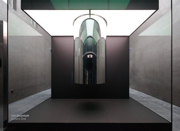 연세대와 IBM은 송도 국제캠퍼스 퀀텀 컴퓨팅 센터에 양자컴퓨터 ‘IBM 퀀텀 시스템 원(IBM Quantum System One)’을 설치했다. /IBM