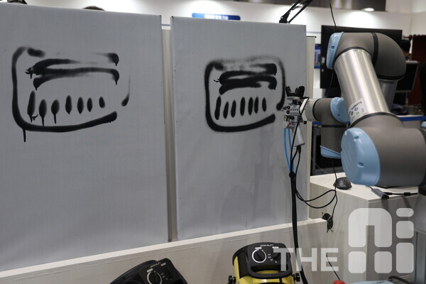 20일 방문한 ‘스마트건설 엑스포(EXPO)’에서 소개된 스프레이 로봇 고속 자동화 시스템. /구아현 기자