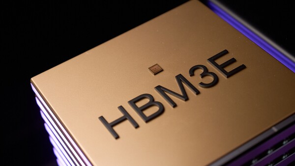 HBM3E 16단 이미지. /SK하이닉스