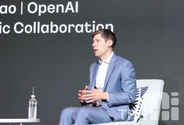 올트먼 CEO는 한국지사 설립이나 국내 데이터센터 건설에 대해선 “항상 고려하고 있는 부분이지만 오늘 발표할 수 있는 내용은 없다”고 말했다. /김동원 기자