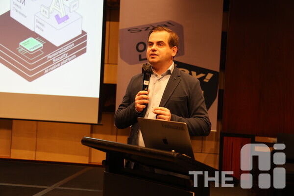 28일 그랜드 하얏트 서울에서 열린 딥엘 기자간담회에서 쿠틸로브스키(Jarek Kutylowski) 딥엘 창업자 겸 CEO가 이같이 말하며, 딥엘이 출시한 실시간 통역과 실시간 화상회의 통역에 한국어를 지원한다고 밝혔다. /구아현 기자