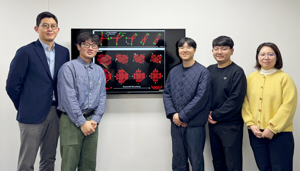 최영재  신소재공학과 교수팀. (왼쪽부터) 최영재 교수, 박성준 석사과정 학생, 노준호 석사과정 학생, 김회성 석박통합과정 학생, 최은진 박사. /GIST