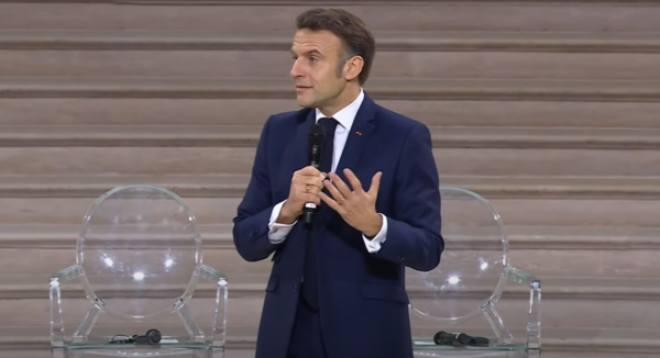 11일(현지시간) 프랑스 파리에서 열린 AI 행동 정상회의에서 에마뉘엘 마크롱 프랑스 대통령이 발언하고 있다.  /프랑스 대통령실 유튜브 캡처