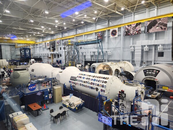 외부에 개방된 휴스턴 우주센터 내 우주인 훈련센터(ASTRONAUT TRAINING FACILITY) 모습. /김동원 기자