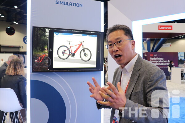 이승철 다쏘시스템코리아 기술대표는 “산업마다 전문 분야와 문화가 다르므로 각 생태계에 맞게 솔리드웍스를 구현하는 기업들이 있다”고 설명했다. /김동원 기자