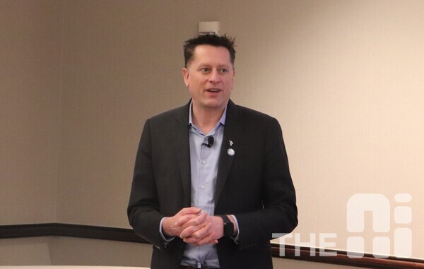 톰 애클랜드(Tom Acland) 3D익사이트 CEO는 “애플 비전 프로는 높은 정확성과 정밀도를 요구하는 산업에서 가상 환경을 현실로 그대로 반영할 수 있는 하드웨어”라고 평가했다. /김동원 기자