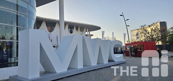 ‘모바일월드콩그레스(MWC) 2025’에서 화웨이 등 중국 빅테크 기업들이 딥시크를 활용한 AI 통신 솔루션을 대거 선보였다. 사진은 MWC 전경. /THE AI