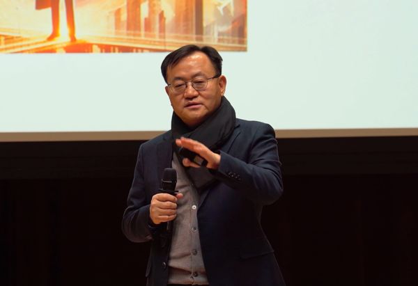 명노현 LS 부회장이 LS미래원에서 그룹 내 전 팀장들을 대상으로 CEO 특강을 진행하고 있다 /LS