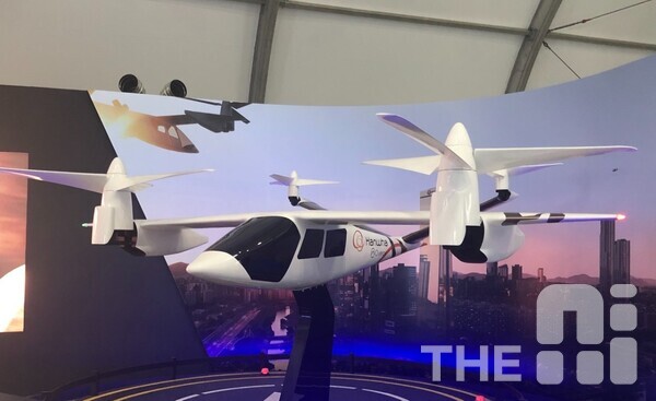 2021년 한화시스템이 미국 오버에어와 상용화하겠다고 선보인 UAM 기체 '버터플라이' 실물모형. /김동원 기자