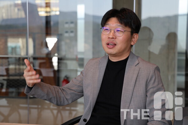 최종현 서울대 교수는 로봇이 적응력 기술 수준을 아직 초기 단계라고 봤다.  /구아현 기자