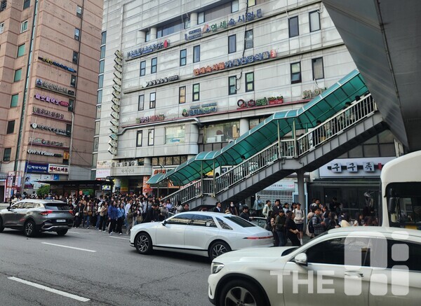 지하철 이용이 어려워지자 시민들이 버스와 택시 등 다른 교통수단을 찾고 있다. /김동원 기자