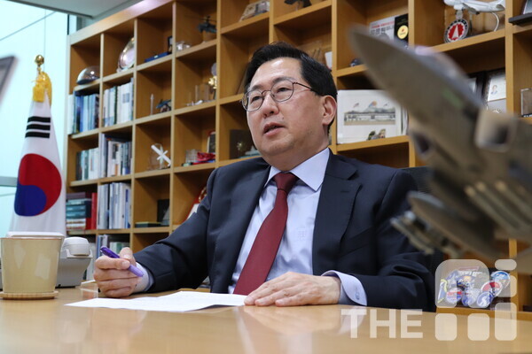 유용원 국민의힘 의원은 “AI 강군을 구현하기 위해선 기술 도입을 넘어, 인식 전환과 구조적인 기반 마련이 시급하다”고 밝혔다. /유덕규 기자