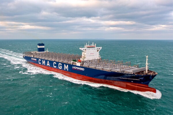 HD현대삼호가 2022년 인도한 1만5000TEU급 LNG 이중연료 추진 컨테이너선 /HD한국조선해양