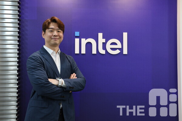 박승재 인텔코리아 상무는 AI PC 보급률이 점점 높아지며 PC 카테고리가 AI PC로 자연스레 변화하는 패러다임을 맞을 것이라고 말했다. /유덕규 기자
