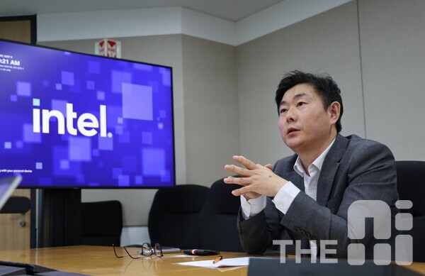 조민성 인텔코리아  데이터센터 기술담당 이사는 “네이버클라우드와 협력한 AI 반도체 협력 프로젝트는 현재 어느 정도 결과물은 나왔고, 실제 상용화가 가능한지 수준을 검토하고 있다”고 밝혔다.