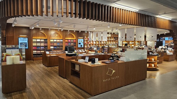 영풍문고 종로종각본점 페이퍼테일러 전경 /영풍