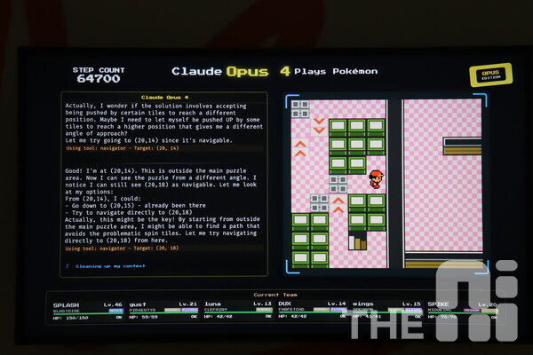 AWS DC 서밋 2025 전시장에선 클로드가 포켓몬 게임을 하는 모습이 선보여졌다. /김동원 기자