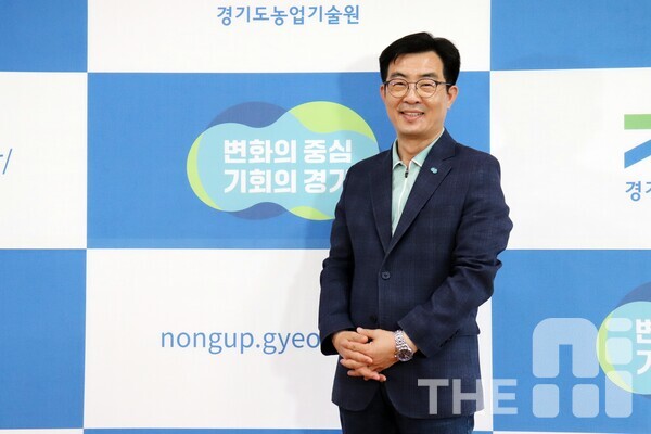성제훈 경기도농업기술원장은 “농업은 쇠퇴하는 전통 산업이 아닌, 4차 산업혁명 기술을 총망라할 수 있는 유일한 융복합 산업으로 재정의돼야 한다”고 말했다. /김동원 기자