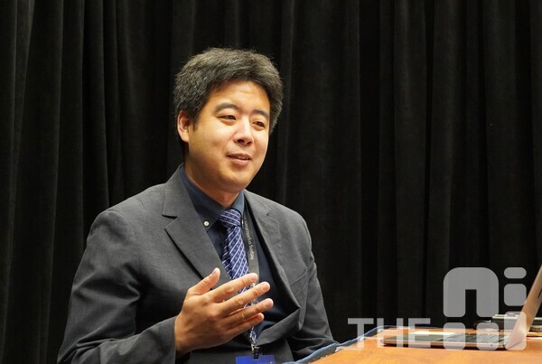 주영석 대표는  “진단 서비스는 데이터를 모으기 위한 첫 단계”라며 “환자가 동의하면 그 정보를 데이터베이스에 축적해서 더 많은 환자가 새로운 치료 정보를 얻을 수 있게 하고, 궁극적으로는 데이터 기반의 새로운 의료 플랫폼을 구축하겠다”고 밝혔다. /김동원 기자