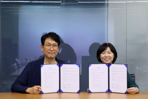 (왼쪽부터) 김윤우 A2D2 대표, 이유정 법무법인 원 대표변호사. /법무법인 원