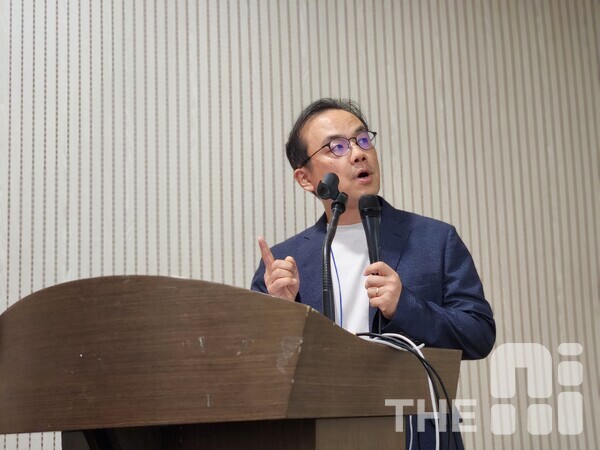 박인규 인하대 AI융합혁신연구센터장은 생성 AI 기반 물류 시스템 연구 성과를 소개했다. /김동원 기자