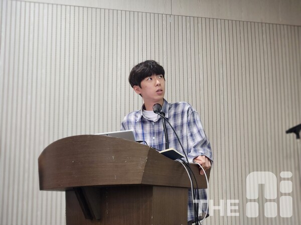 성균관대 인공지능대학원 석사과정 박주봉 연구원은 MCP를 활용한 실시간 데이터베이스 연동 시스템을 구축해 “회의실 4명 내일 오후 2시 예약해줘”라는 자연어 명령으로 실제 예약까지 완료할 수 있는 기술을 개발했다. /김동원 기자