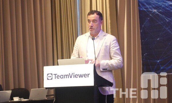 마크 밴필드 팀뷰어 최고상업책임자(CCO)가 10일 서울 여의도 콘래드 호텔에서 열린 기자간담회에서 디지털 직원 경험(DEX) 솔루션과 통합 플랫폼 ‘팀뷰어 원(ONE)’의 국내 출시를 발표하고 있다. /구아현 기자