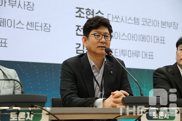 조현수 다쏘시스템코리아 본부장은  “AI가 갖는 장점은 수많은 데이터를 분석해서 예상치 못한 돌발 변수나 새로운 체계에 맞는 다양한 케이스들을 선정해 낼 수 있는 기술이 필요하다”고 조언했다. /김동원 기자