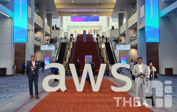 AWS가  아마존 베드록 가드레일에 ‘자동 추론 검사’ 서비스를 정식 출시한다고 발표했다. 사진은 올해 6월 미국 워싱턴 D.C에서 열린 ‘AWS DC 서밋 2025’ 현장 모습. /김동원 기자 