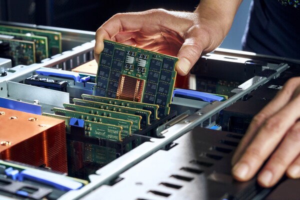 IBM이 AI 시대에 최적화된 차세대 엔터프라이즈 서버 ‘IBM 파워11’을 공식 발표했다. /IBM