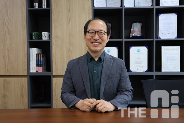 이지형 AI대학원협의회장(성균관대 AI대학원장)이 “해외 유출을 막고 우수 인재를 유치하려면 산업계와 정부, 학계가 긴밀하게 협력해 지속가능한 AI 인재 생태계를 구축해야 한다”고 강조했다. /구아현 기자