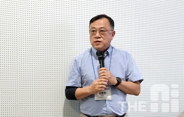 김영환 부산대 사범대학 교육학과 교수는 “교사의 참여 없는 AI 교육정책은 실패를 반복할 뿐”이라며 교육정책의 근본적 문제점을 지적했다. /김동원 기자