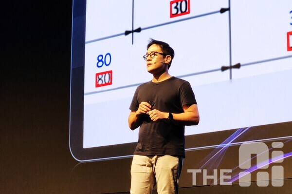 윤성호 마키나락스 대표는  ‘어텐션(ATTENTION) 2025’ 기조연설에서 “AI 기술이 발전하면서 일의 본질은 변하지 않지만, 한 사람이 할 수 있는 일의 규모가 3배, 10배, 심지어 100배까지 커질 것”이라고 전망했다. /김동원 기자