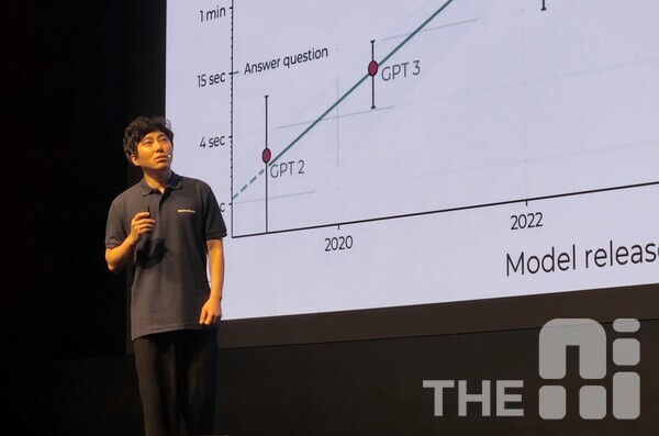 임용섭 마키나락스 CAIO는 “AI는 이제 단순한 패턴 인식을 넘어 주어진 문제를 이해하고 해결을 위한 복잡한 계획을 세워 실행할 수 있는 단계에 도달했다”고 평가했다. /김동원 기자 