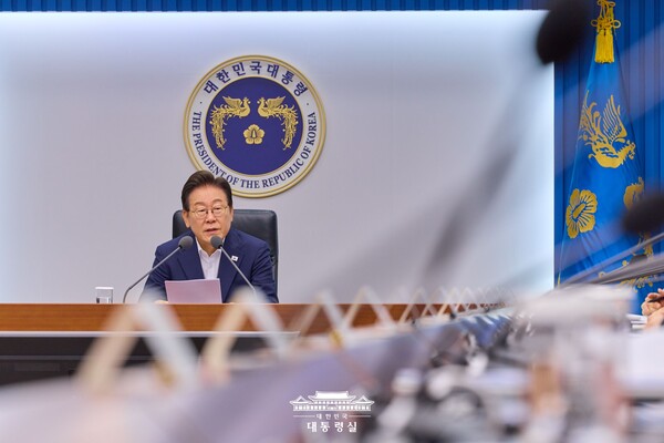이재명 대통령 제3차 비상경제점검TF회의 모습. /대통령실