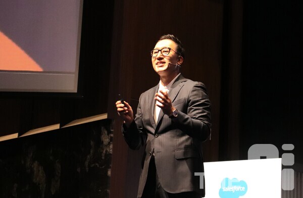 박세진 세일즈포스코리아 대표는 “앞으로 AI 혁신은 기업이 고객 행동을 실시간으로 이해하고 필요한 순간에 고객과 즉각적으로 연결할 수 있는 실시간 마케팅 환경을 요구하고 있다”고 말했다. /김동원 기자