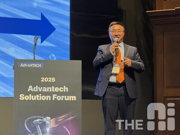 17일 서울 서초구 양재엘타워에서 진행된 ‘어드밴텍 솔루션 포럼(ASF)’에서 벤슨 리(Benson Lee) 어드밴텍 수석매니저는 IT 기술과 OT 기술의 불균형을 지적했다. /유덕규 기자