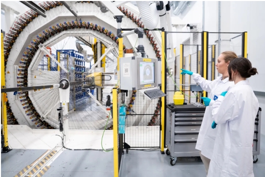 다쏘시스템은 영국 복합재료 연구기관인 NCC와 클라우드 기반 3D익스피리언스 플랫폼 도입 계약을 체결했다고 발표했다. /다쏘시스템