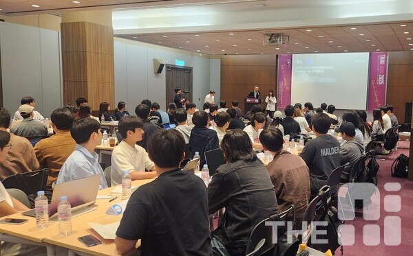  ‘제1회 트라이톤(Traithon)’ 오리엔테이션 행사에 참여한 학생들. /김동원 기자