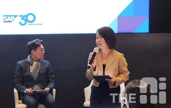 신은영 SAP코리아 대표는 “한국 정부가 제조업·관광·물류·에너지·의료 등 50개 산업에 AI를 통합하기 위해 약 1조9000억원을 투자한다”며 “이는 쥴 기반 AI 기술을 가장 효과적으로 활용할 수 있는 환경을 제공할 것”이라고 전망했다. /김동원 기자