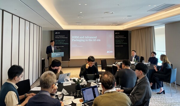 박준홍 램리서치코리아 대표가 14일 열린 기자간담회에서 환영사를 전하고 있다. /서재창 기자