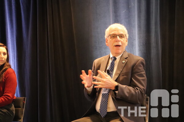 스티븐 레빈 다쏘시스템 버추얼휴먼 모델링 시니어 디렉터는 선천적으로 좌우가 뒤바뀐 심장 기형이 있는 딸을 위해   ‘리빙 하트 프로젝트’를 시작했다. /김동원 기자