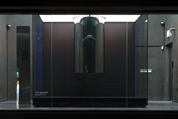 연세대에 설치된 ‘IBM 퀀텀 시스템 원(IBM Quantum System One)’ /연세대