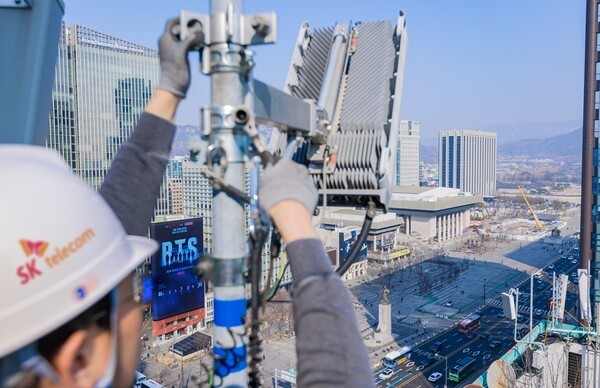 BTS 광화문 공연에 26만 몰린다... 통신 3사, AI 자율 네트워크 실전